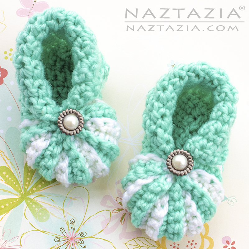Easy Baby Booties by Naztazia
