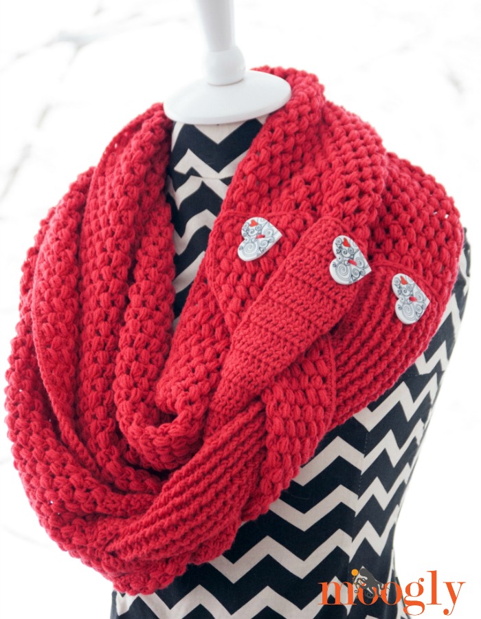 Madly In Love Cowl by Moogly-FREE Crochet Valentine Pattern