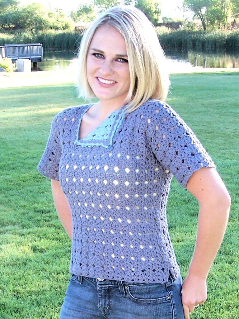two color cotton tee made in cotton yarn. Premium Pattern by Marly Bird