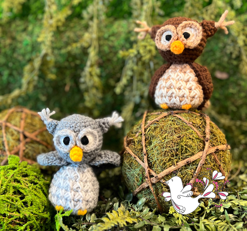 Alden the Owl of Apricot Lane Amigurumi in two colorways of the small version of the pattern - Marly Bird. Amigurumi free crochet animal pattern.