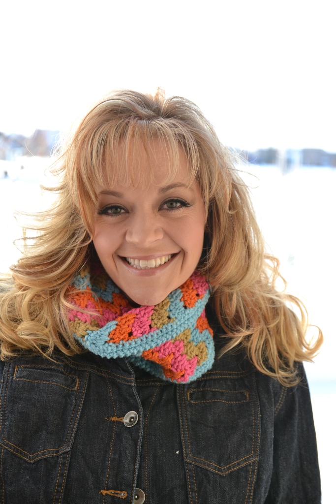 crochet Chevron Cowl long double crochet is a free pattern with a video tutorial - marly bird