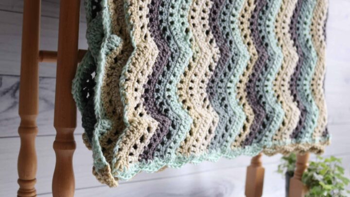 What To Do With Caron Big Cakes Yarn - The Crochet Crowd